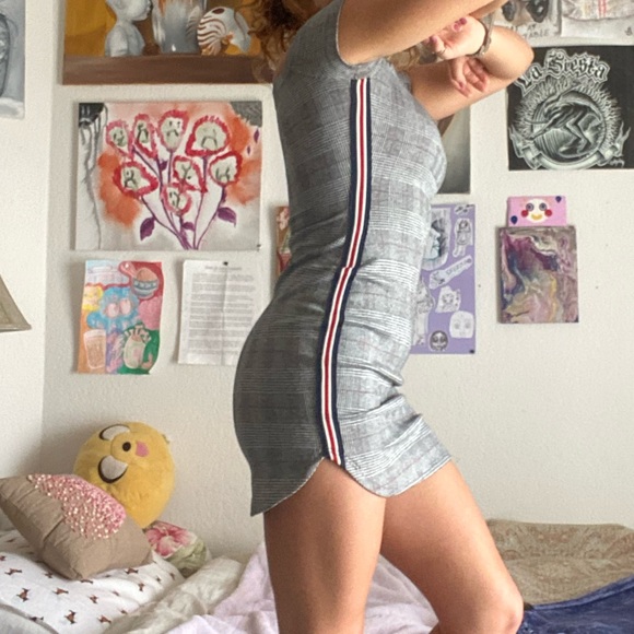 Off Shoulder Bodycon - Picture 4 of 4